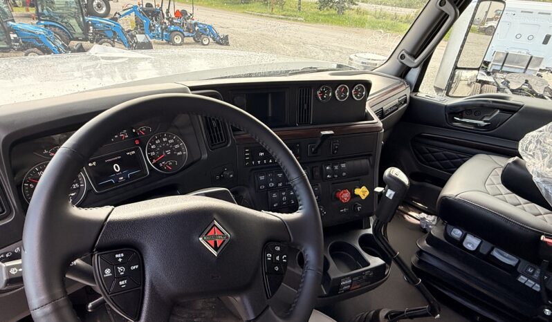 2027 INTERNATIONAL HX520 6X4 VN426099 full