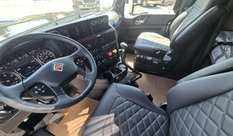 2027 INTERNATIONAL HX520 6X4 VN444830 full