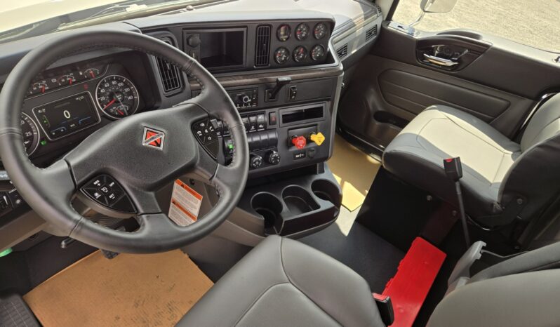 HX620 8X4 12 ROUES 2027 full