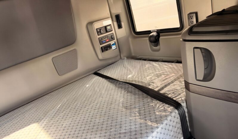 2027 INTERNATIONAL LT625 6X4 VN562073 full