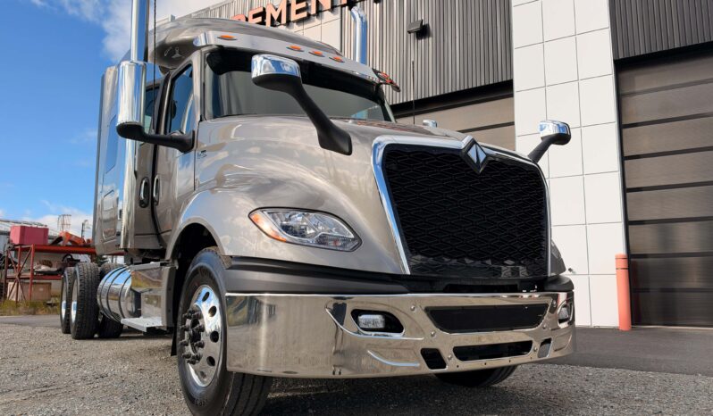 2027 INTERNATIONAL LT625 6X4 VN562073 full