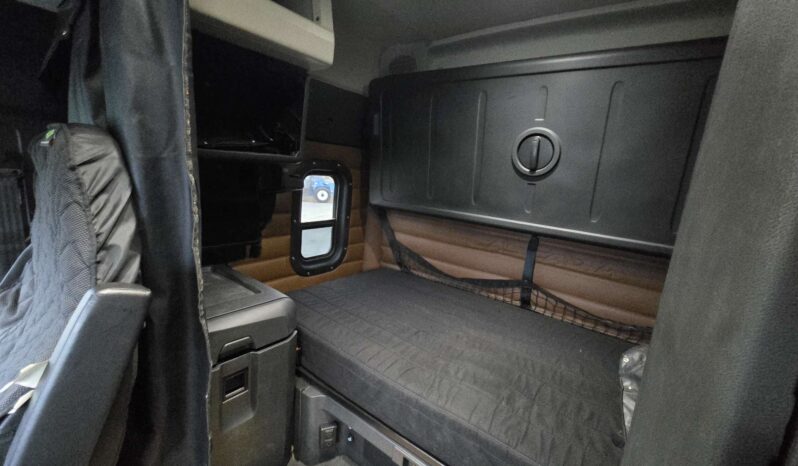 Freigh Cascadia 2020  6×4 full
