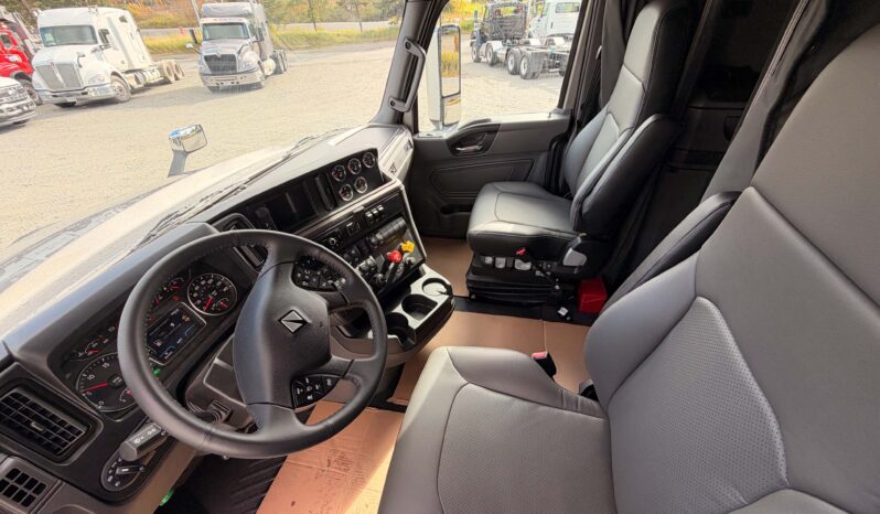 2027 INTERNATIONAL LT625 6X4 VN562073 full